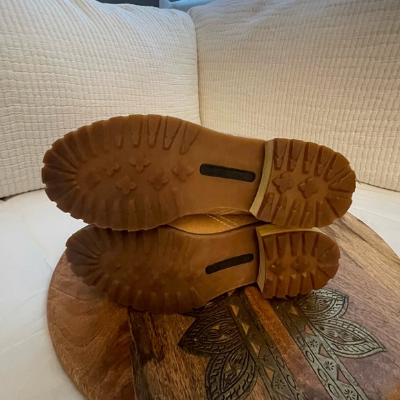 Timberland Women’s Earthkeepers Apley Mid Waterproof Boots. US 7 EUR 38 - Picture 7 of 9